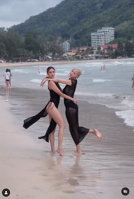 อุ้ม ลักขณา นิวเคลียร์ ชุดซีทรู บิกินี่