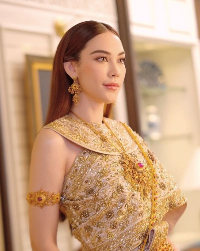 แมท ภีรนีย์ บิกินี่