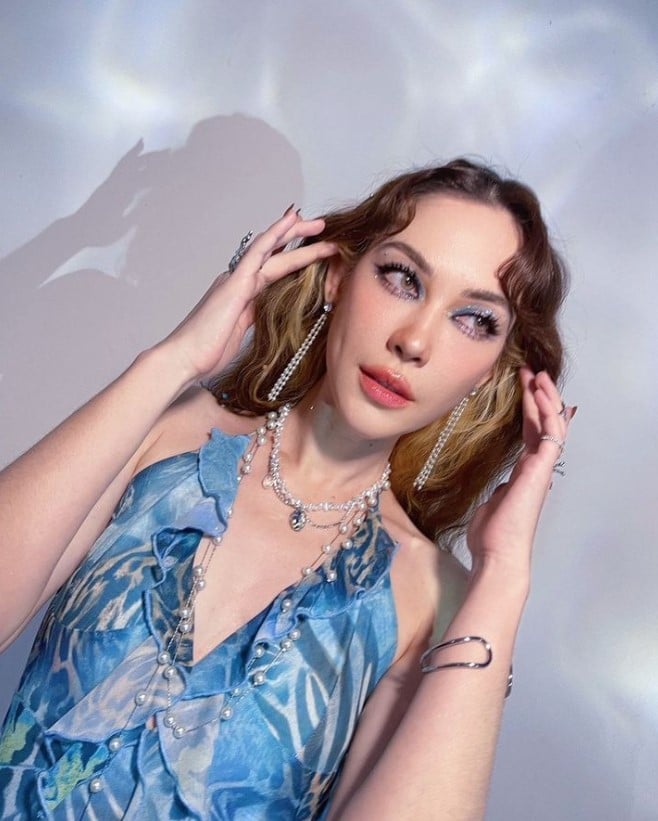 แมท ภีรนีย์ บิกินี่