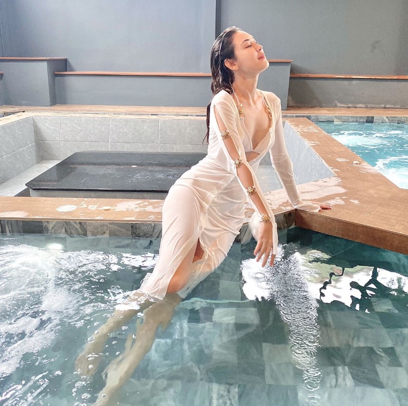 แมท ภีรนีย์ บิกินี่