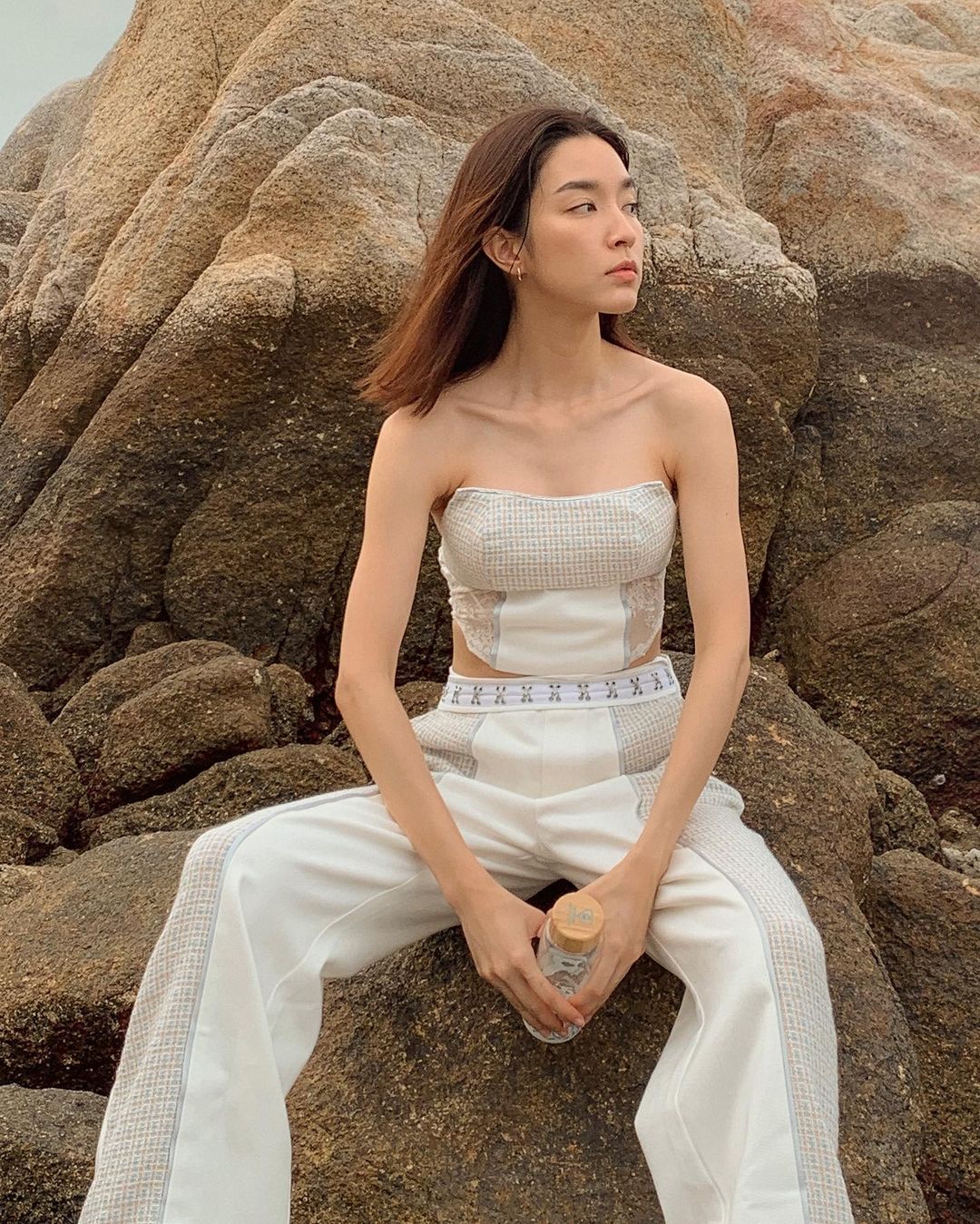 โม มนชนก ชุดว่ายน้ำ