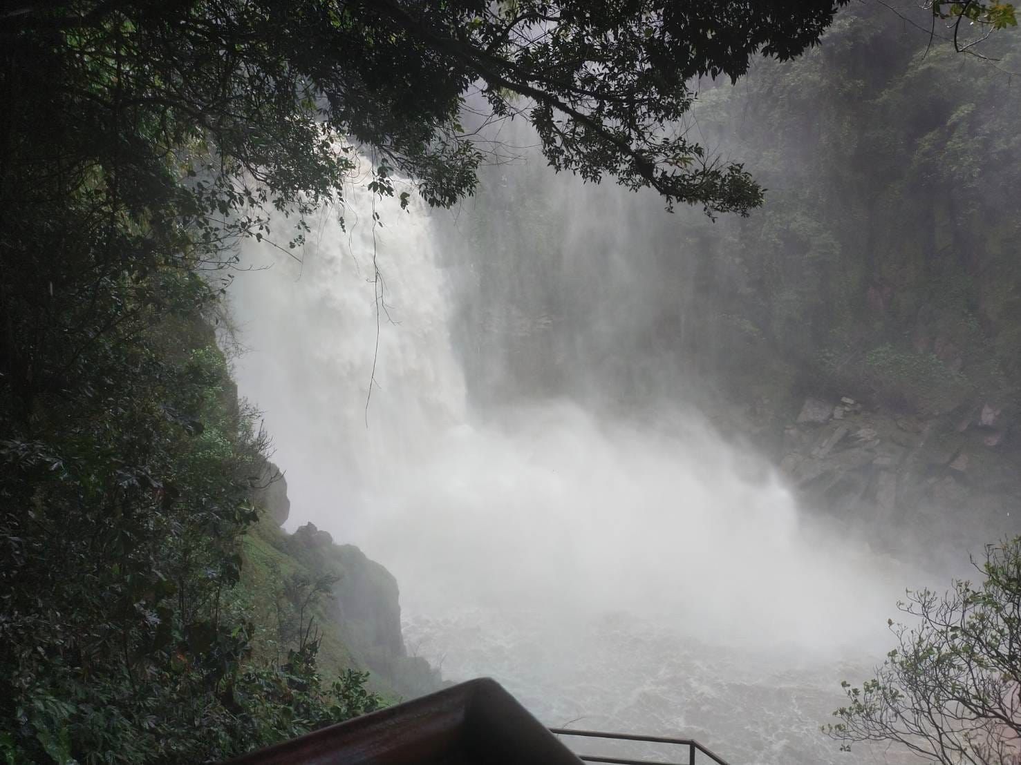 Nakhon Nayok น้ำตกเหวนรก รีวิว อุทยานแห่งชาติเขาใหญ่