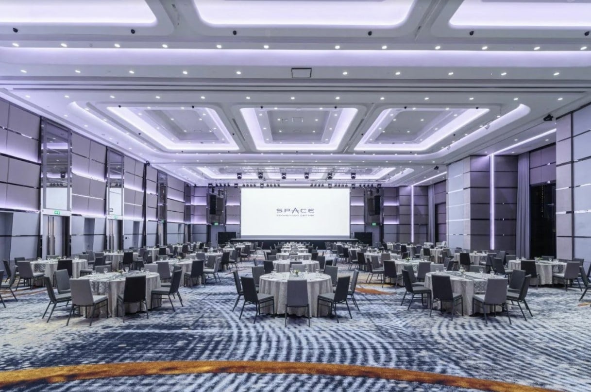 space hotel พัทยา fazwaz รับสมัครงาน