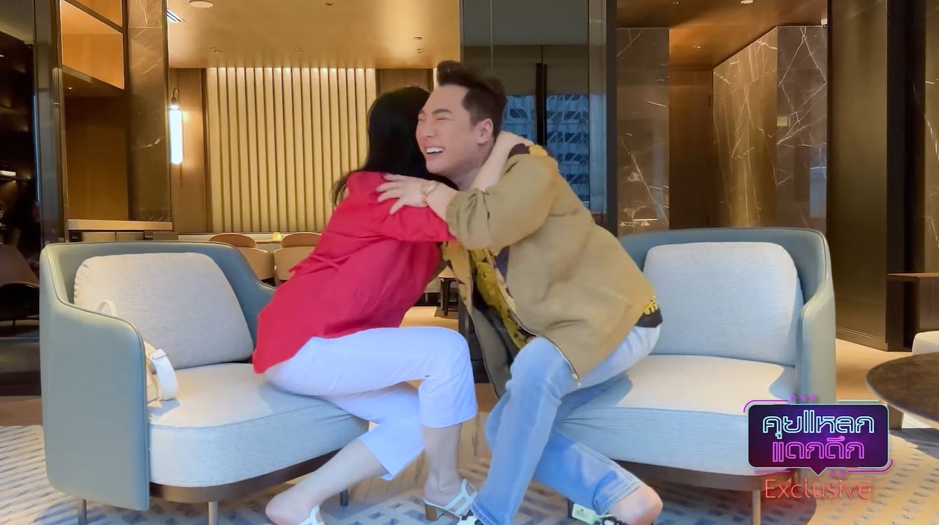 ข่าวยิ่งลักษณ์ สัมภาาณ์มดดำ