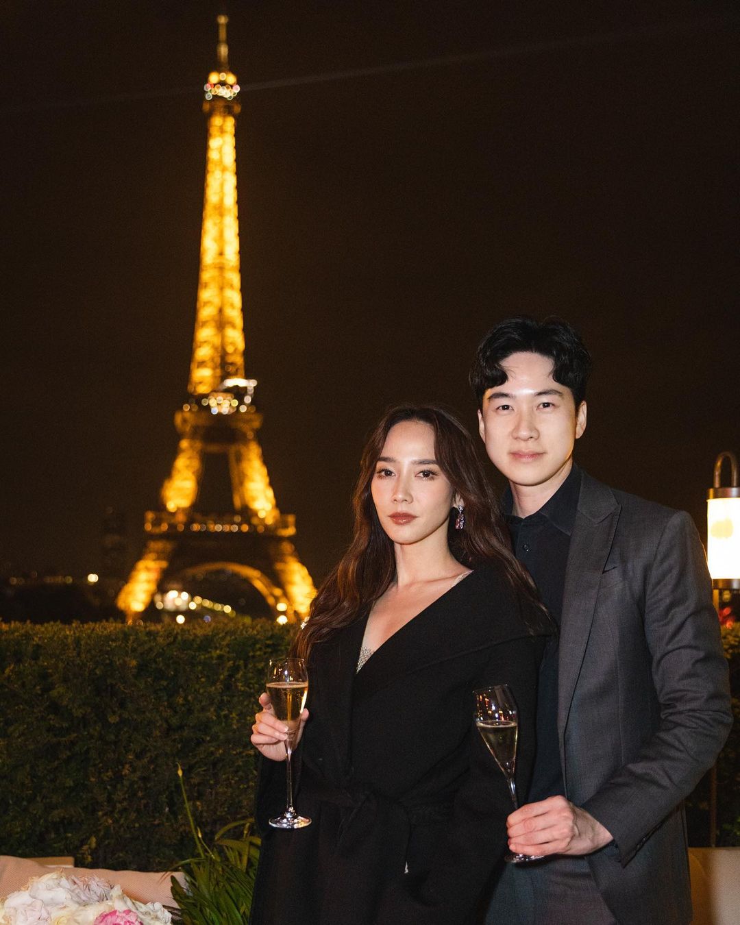 ความสัมพันธ์ อั้ม ไฮโซนิน