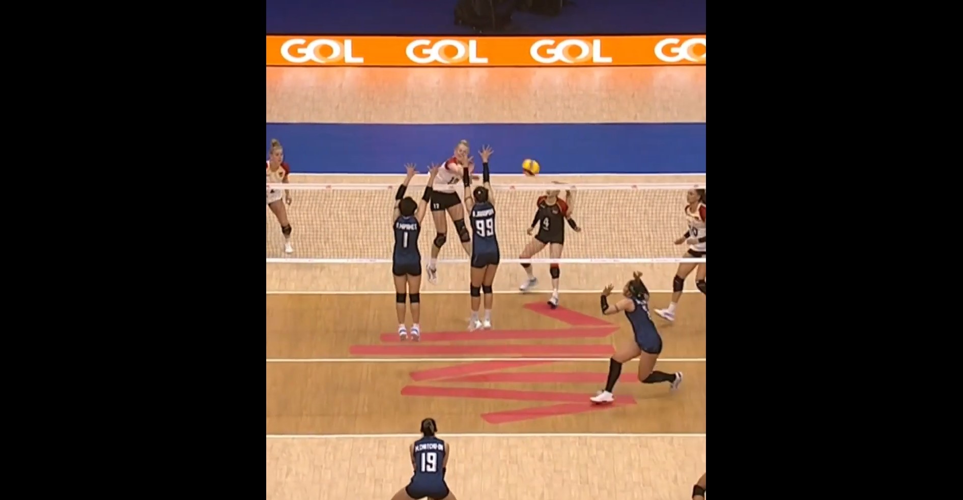 ช็อตผู้บรรยายต่างชาติ ไทย เยอรมัน vnl 2023 ไทยแพ้ เยอรมัน