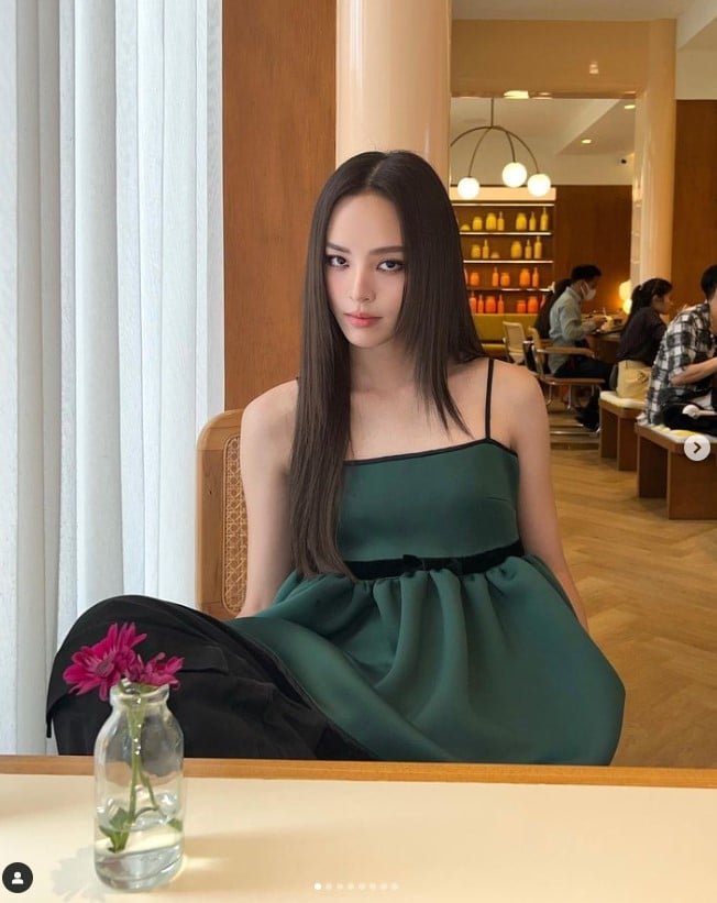 ณิชา โพสต์ภาพดำ