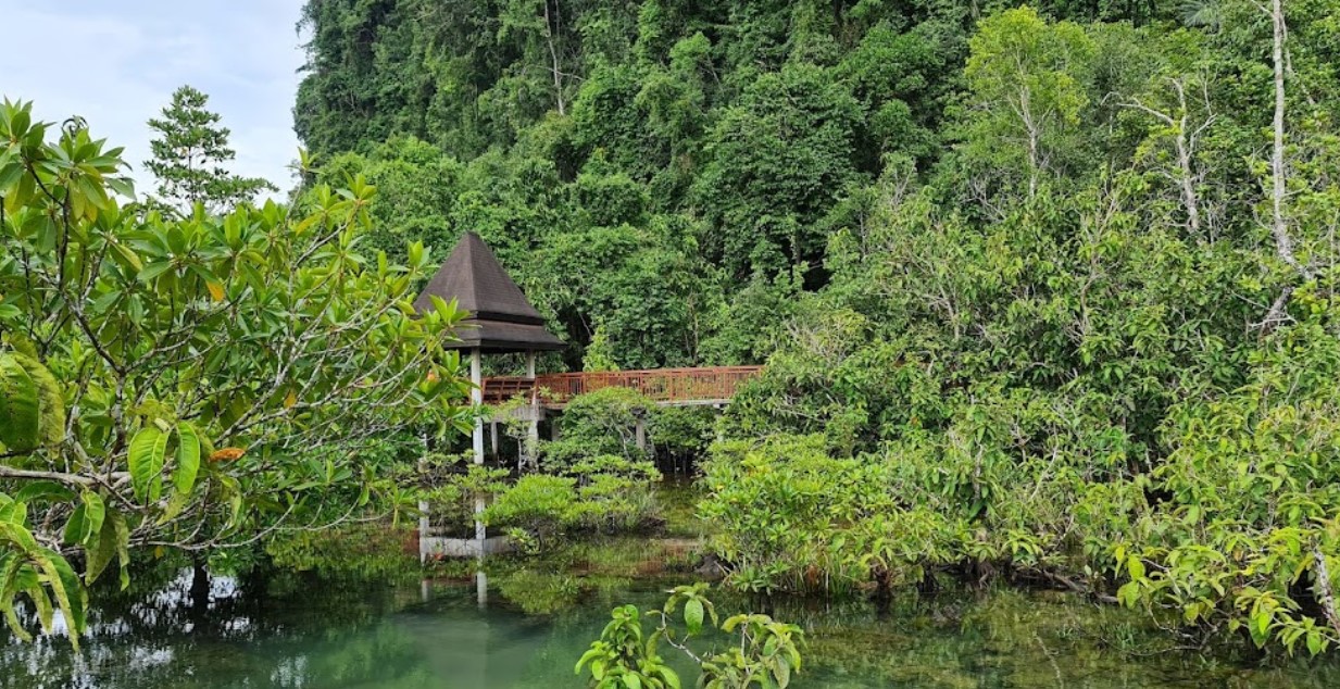 ท่าปอมคลองสองน้ำ เที่ยวสนุกจังหวัดกระบี่ 2566