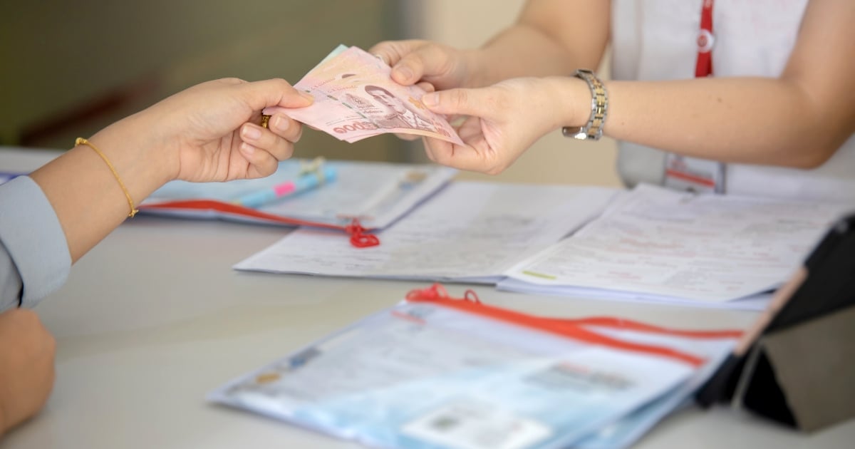 บัตรกดเงินสดเอมันนี่