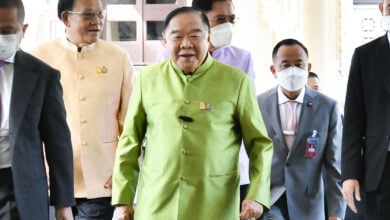 ประวิตร พบ ทักษิณ