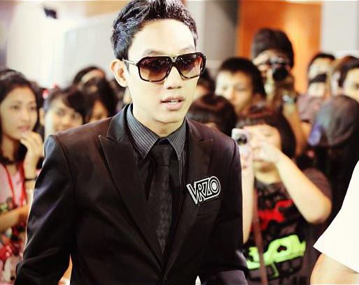 ปลื้ม สุรบถ ประวัติ