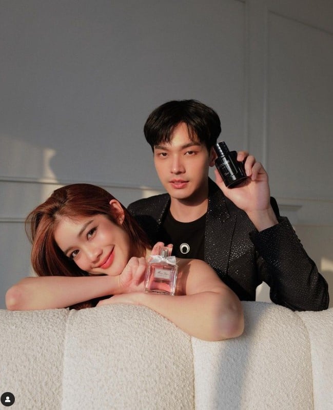 พี่สาวโอบ โพสต์