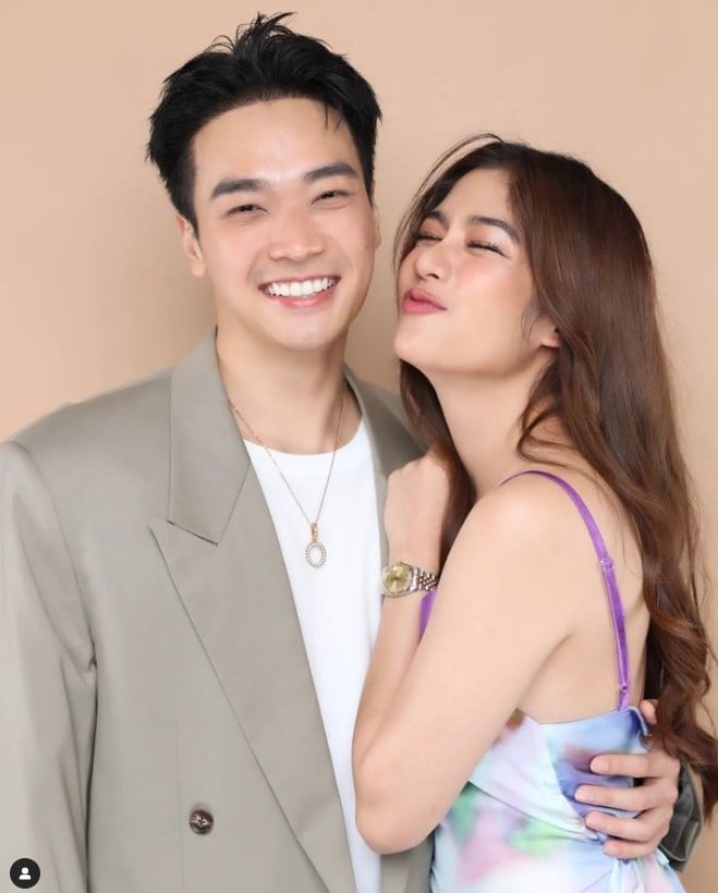 พี่สาวโอบ โพสต์