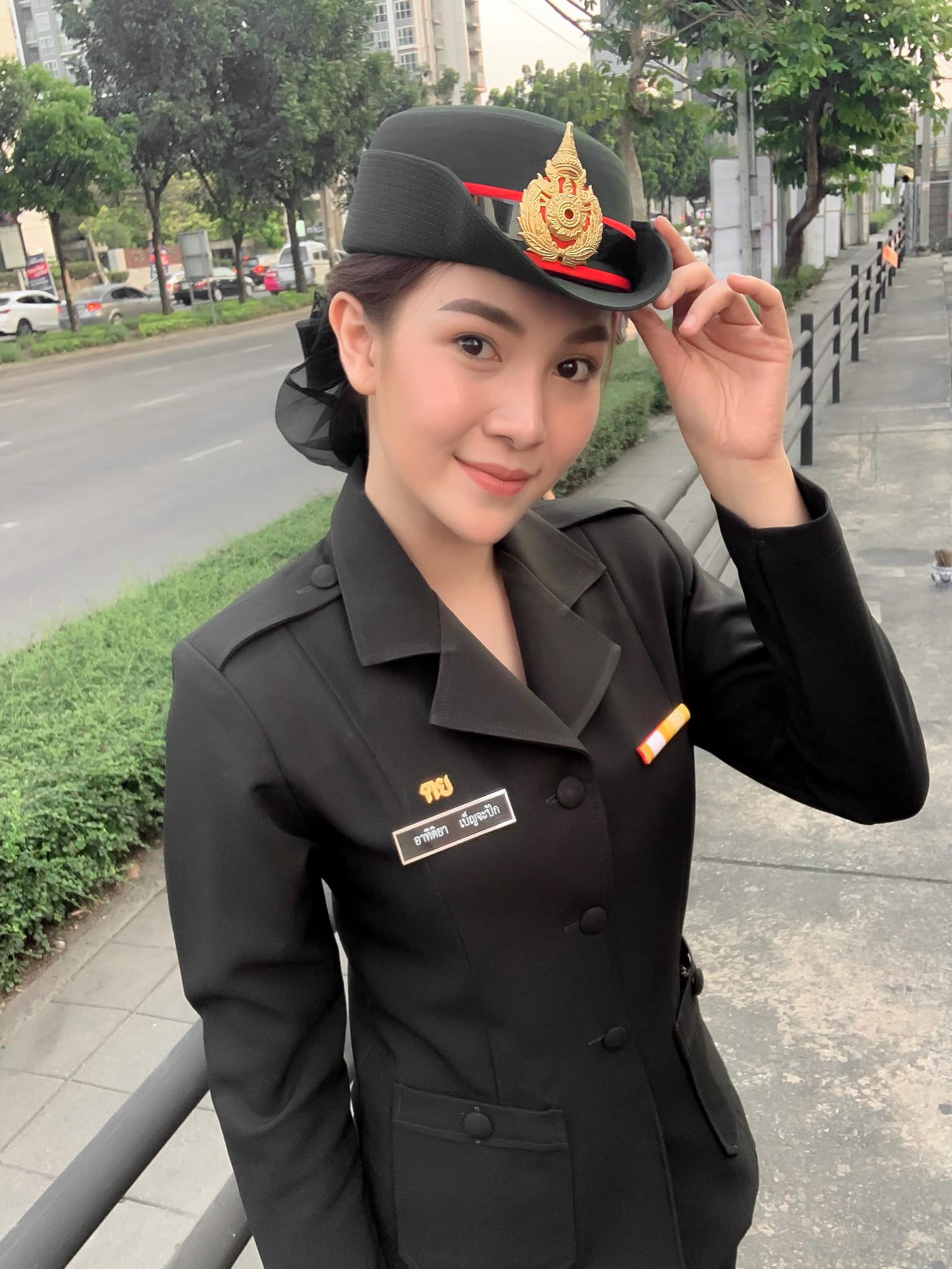 ร.ต.อ. แคท อาทิติยา เงินเดือน