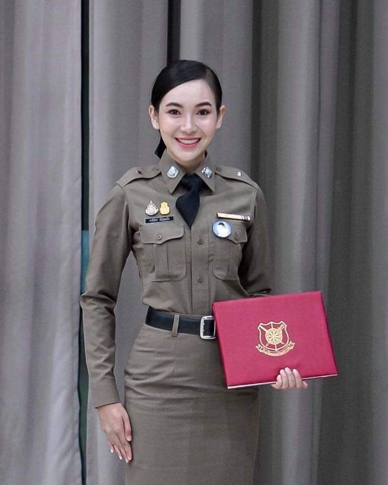 ร.ต.อ. แคท อาทิติยา เงินเดือน