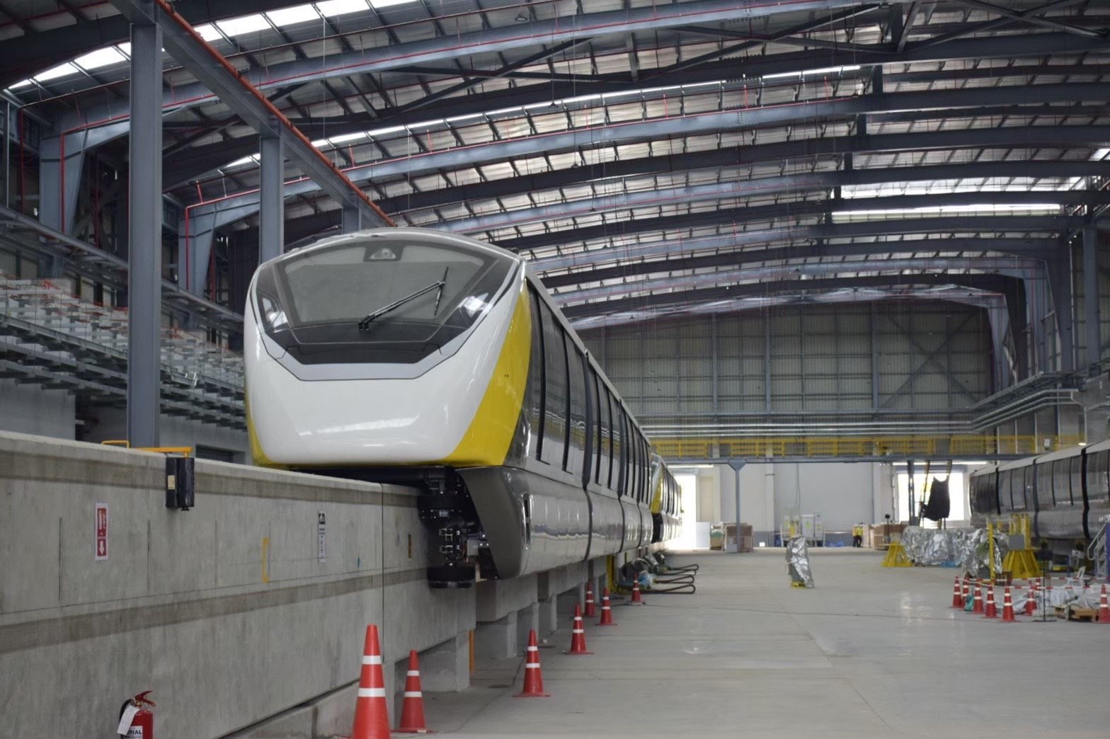 รถไฟฟ้าสายสีเหลือง สถานี