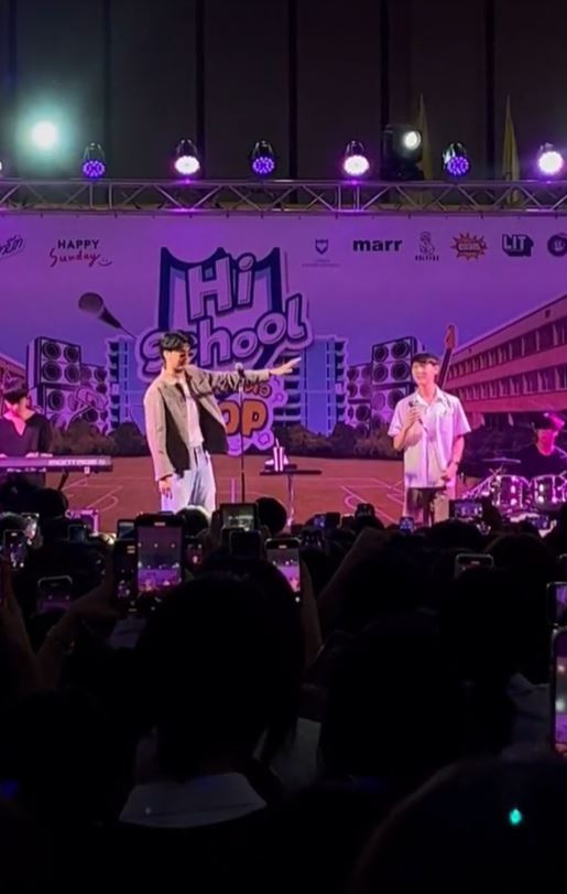 ร้องเพลง กับนนธนนท์