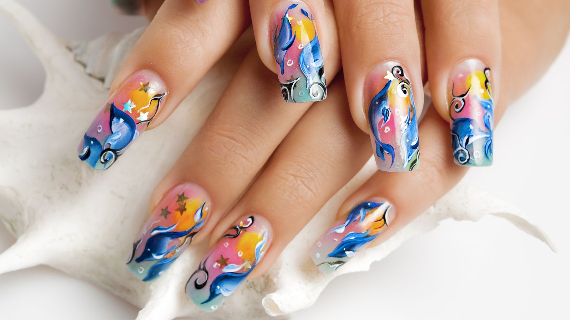 วิธีติดเล็บปลอมด้วยตัวเองให้ติดทน