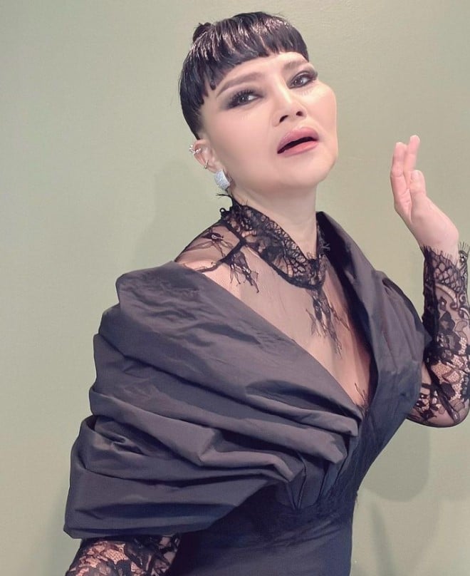 สุนารี โพสต์ตัดพ้อ