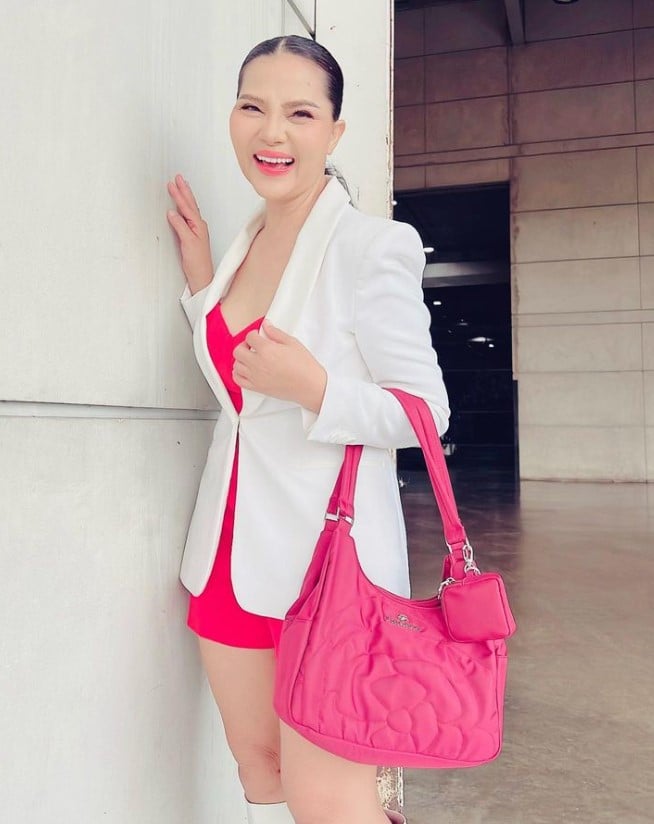 สุนารี โพสต์ตัดพ้อ