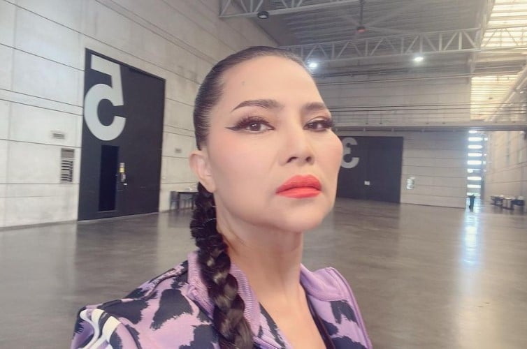 สุนารี โพสต์ตัดพ้อ