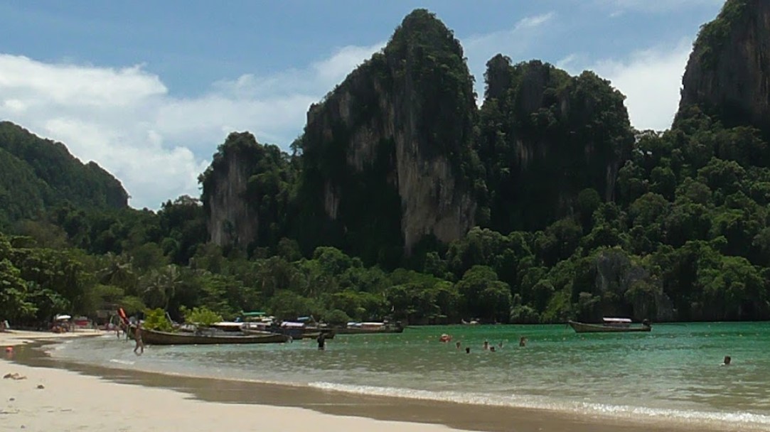 หาดไร่เลย์ ที่เที่ยวกระบี่ 2023