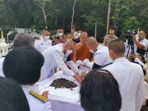 อัฐิของหลวงปู่แสง สีขาว