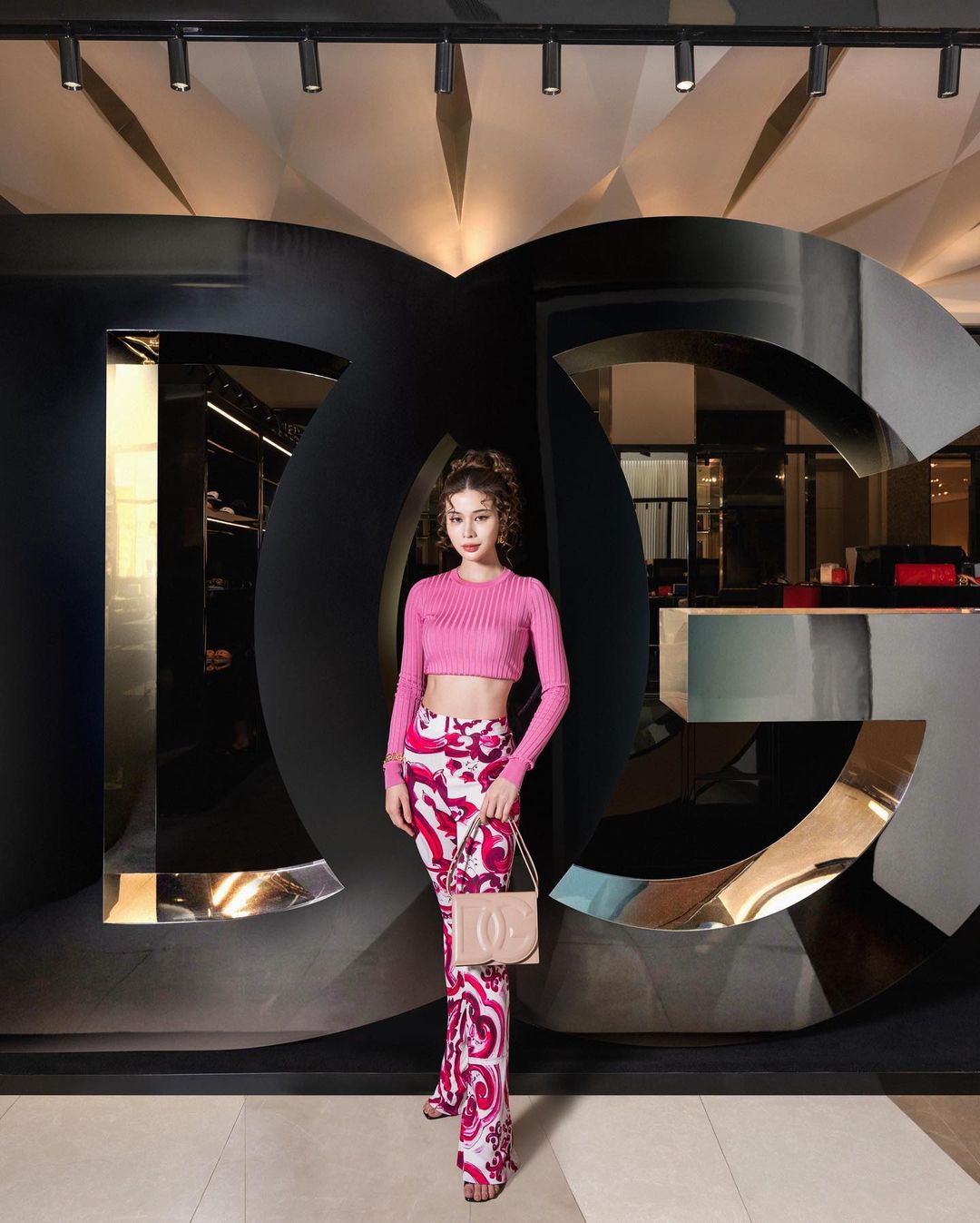 เก้า โชว์ความแซ่บ