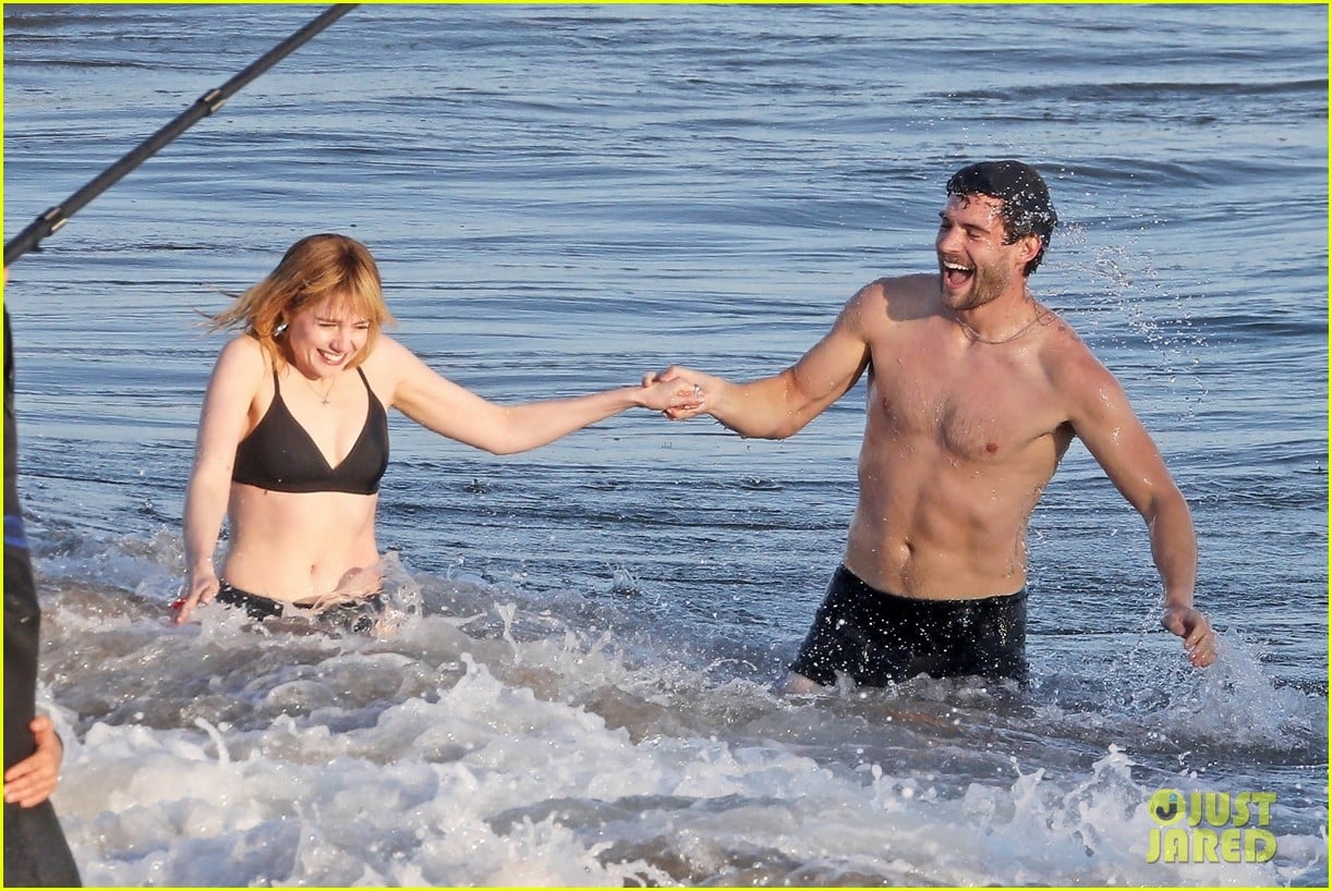 เดวิด คอเรนสเว็ต อวดหุ่นขณะใส่กางเกงใน