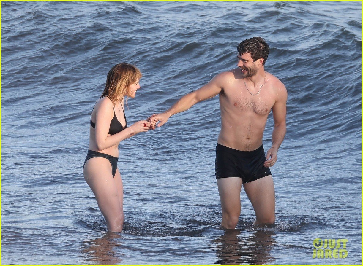 เดวิด คอเรนสเว็ต อวดหุ่นขณะใส่กางเกงใน