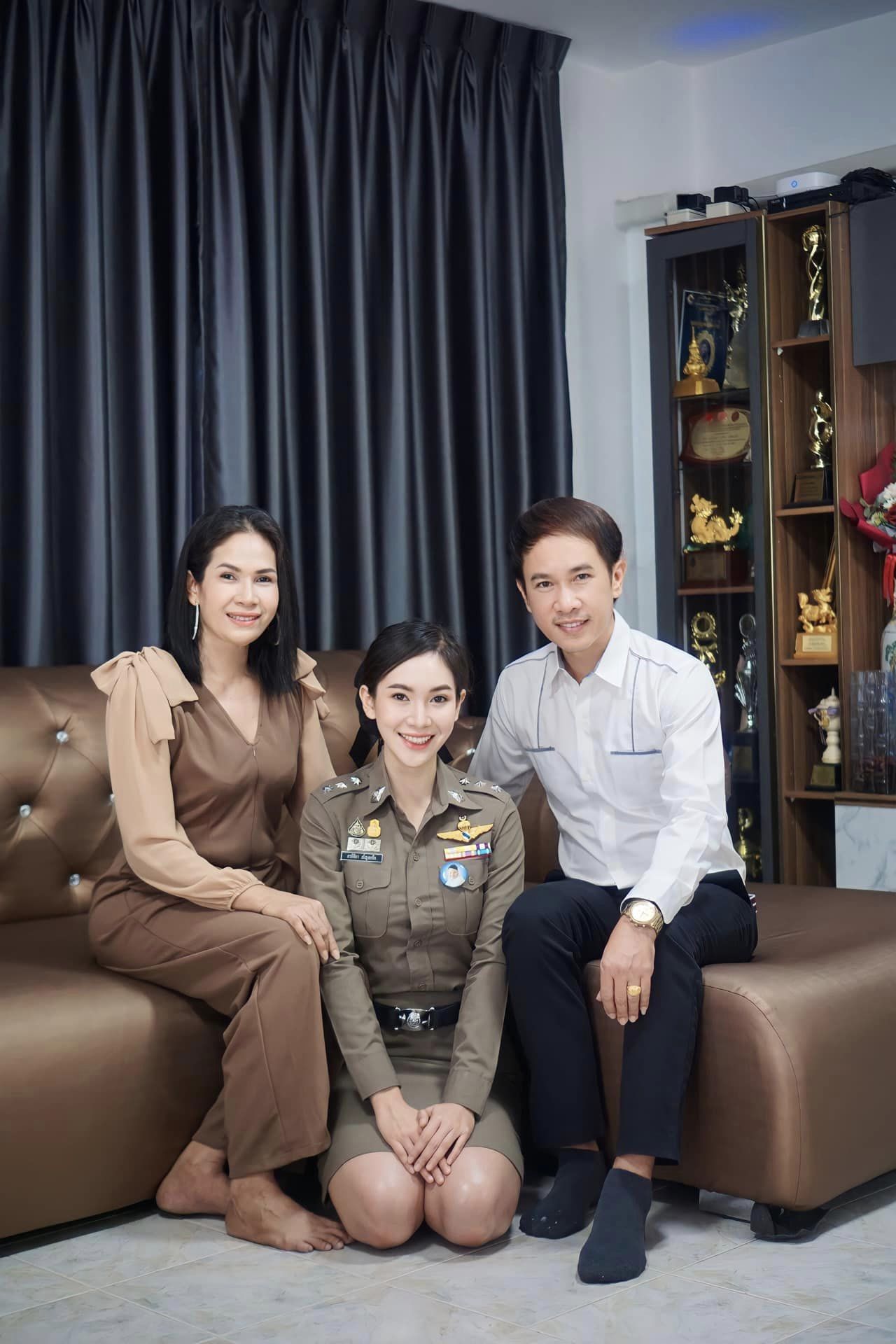 แคท อาทิติยา ผู้กอง