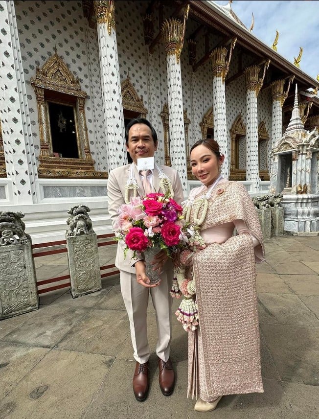 แจ็ค เดอโกสต์ แต่งงาน กับ ตั๊กกี้