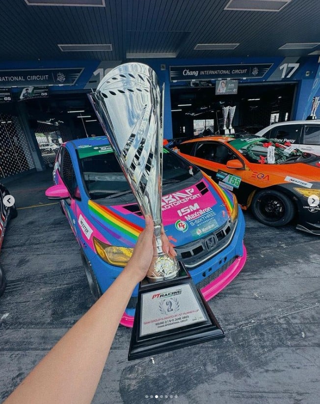 โอบ กดไลค์ มะปราง