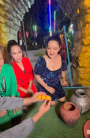 ‘ฮาย อาภาพร’ ล้วงไหขอเลขเด็ด 16 6 66