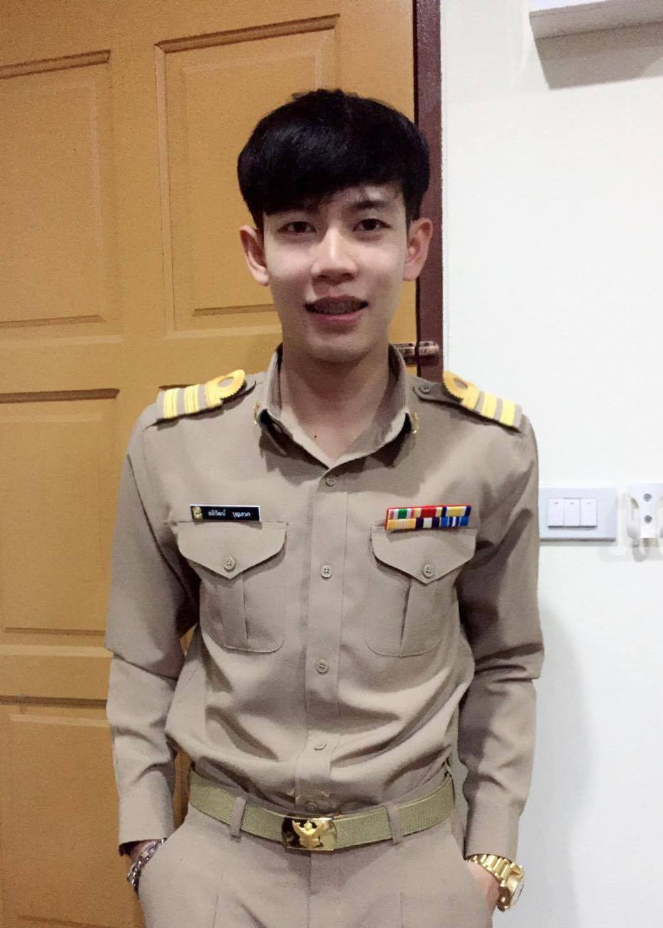 ครูเต้น โดนยึดรถ 8 ล้าน