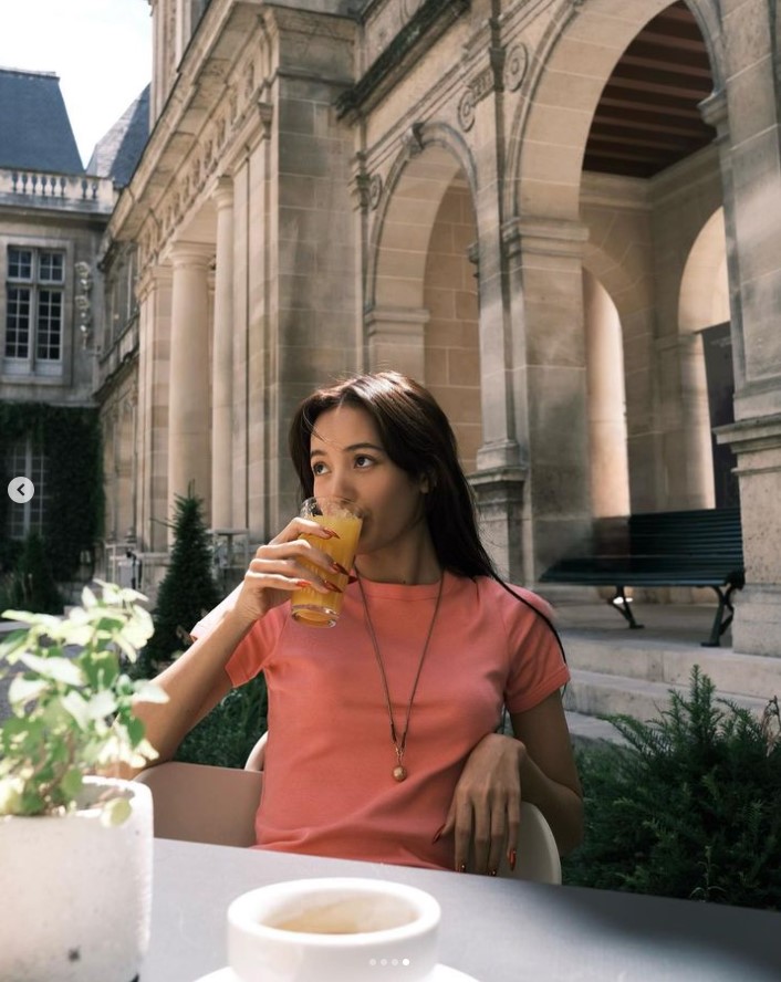 ความคิดเห็นชาวเน็ต ลิซ่า โพสต์รูปถือน้ำส้ม