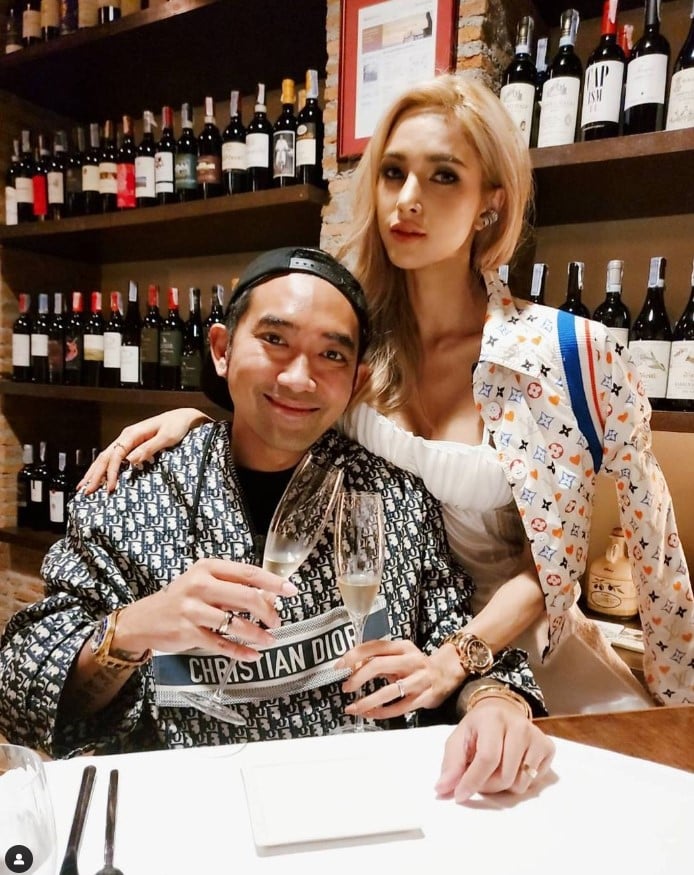 ความสัมพันธ์ อุ้ม บอล