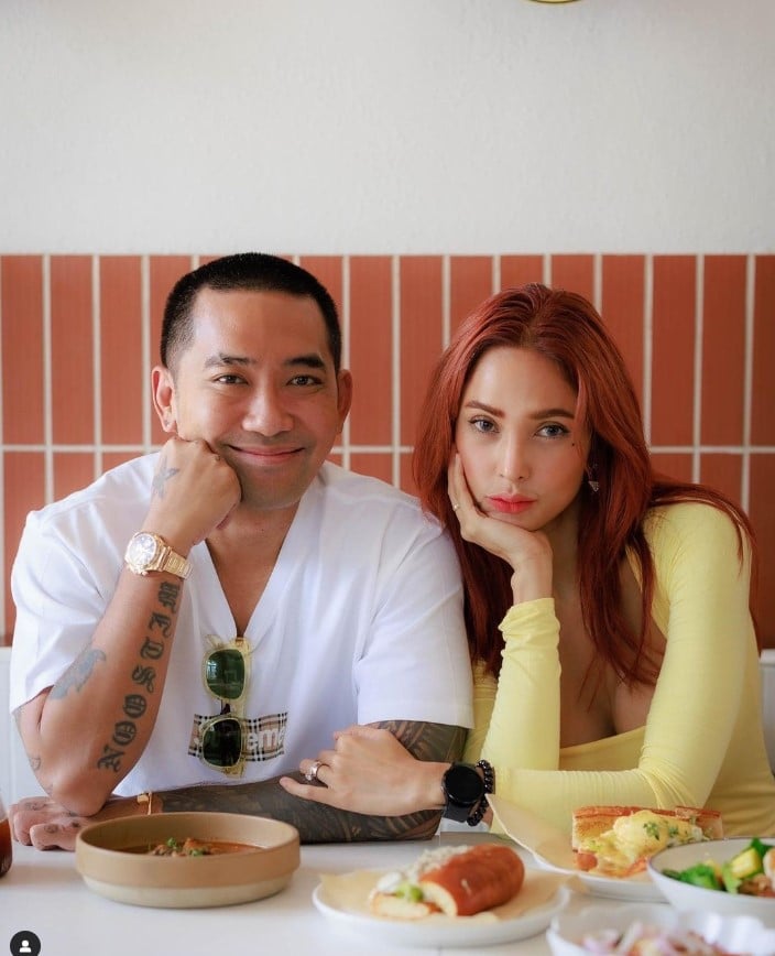 ความสัมพันธ์ อุ้ม บอล