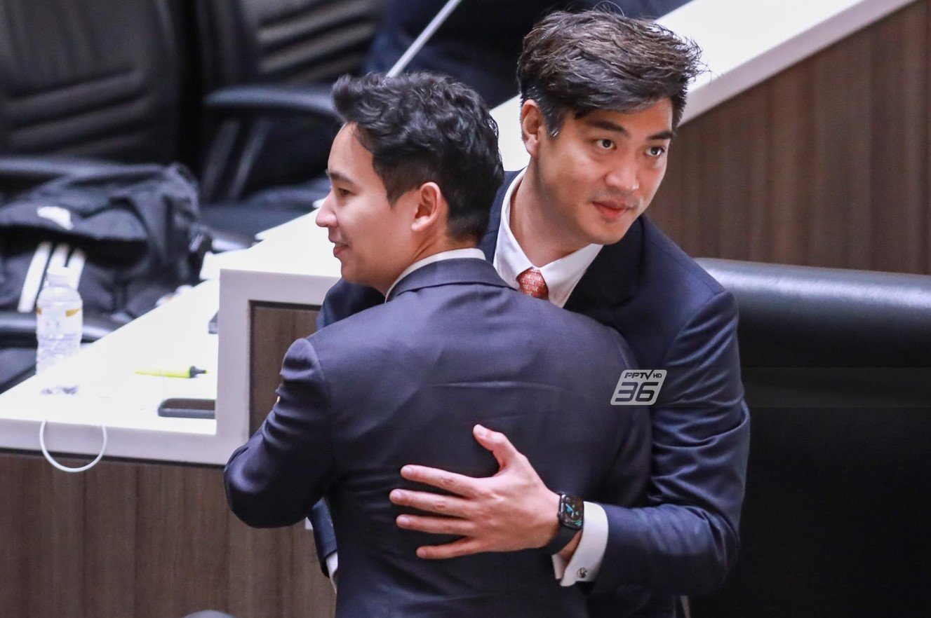 ชัยวัฒน์ สถาวรวิจิตร ประวัติ