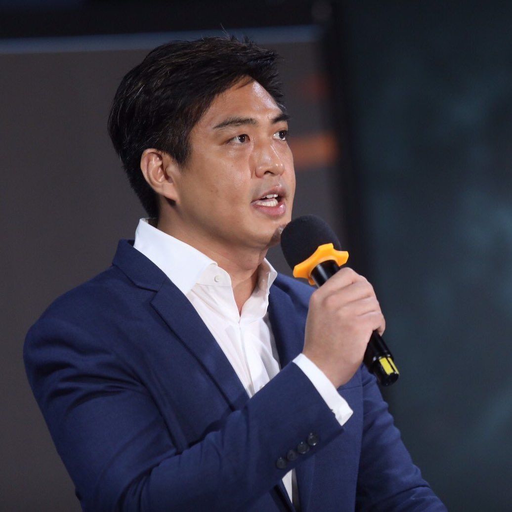 ชัยวัฒน์ สถาวรวิจิตร ประวัติ