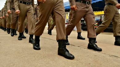 ตำรวจ 5 นาย ยัดยา