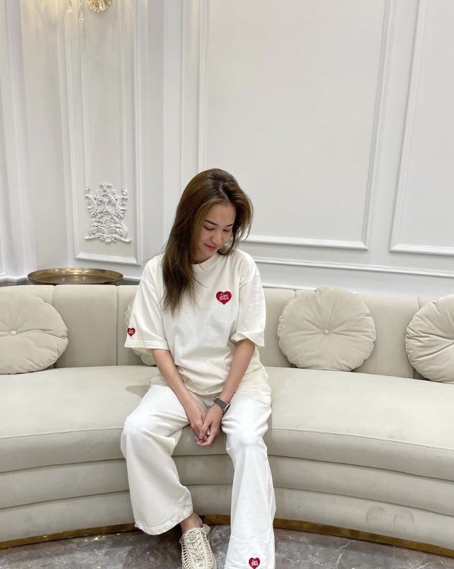 ต่ายชุติมา แอปเปิ้ล กระต่าย