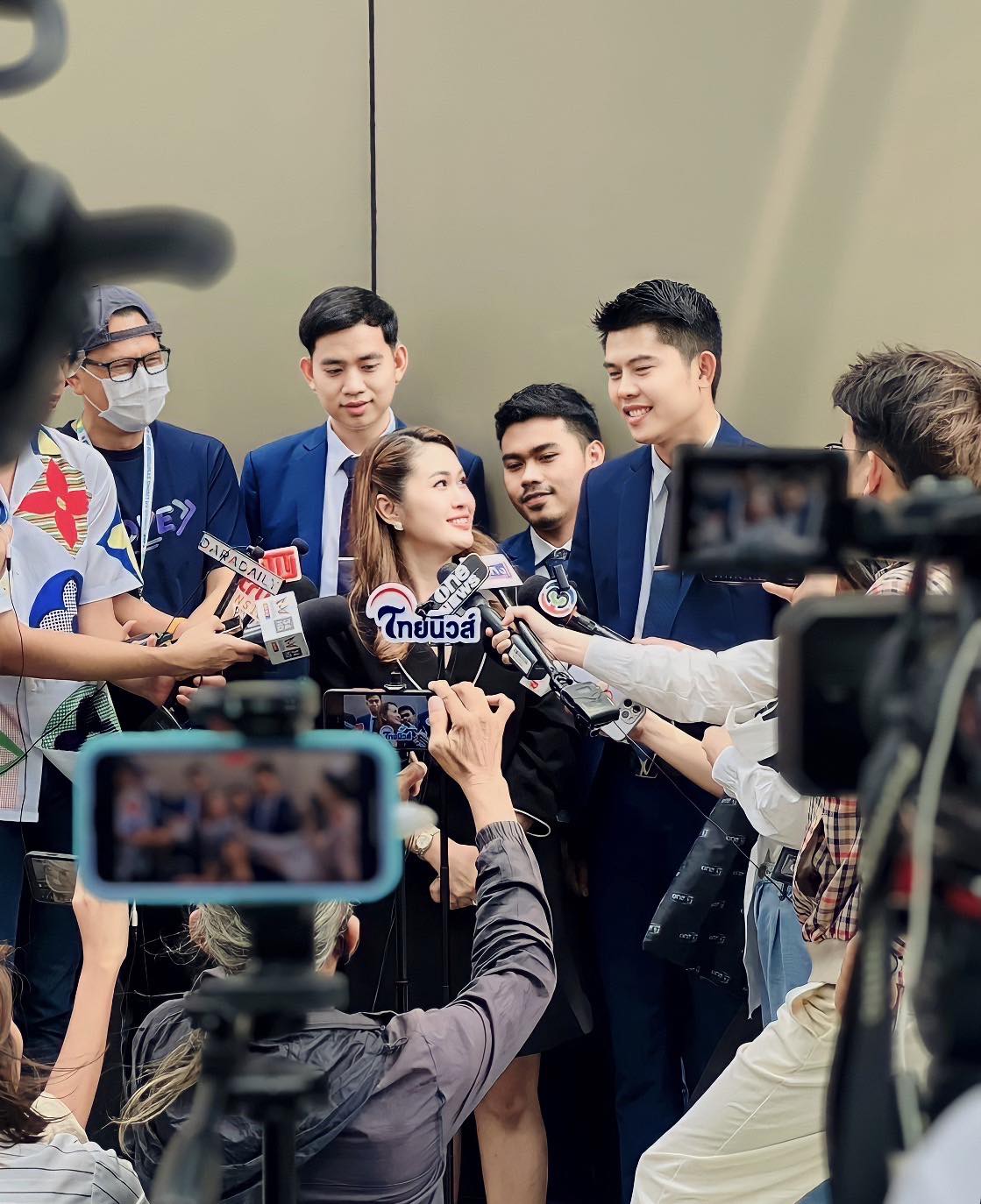 ทนายพัฒน์ มือที่ 3 หนุ่ม กะลา จูน เพ็ญชุลี