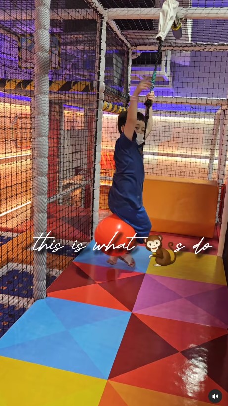 น็อต วิศรุต เล่นน้ำกับลูก