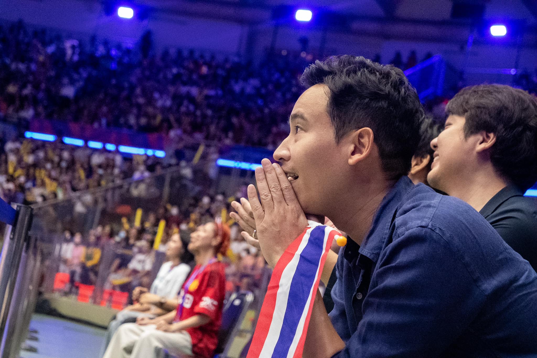 พิธา ลิ้มเจริญรัตน์ ประวัติ