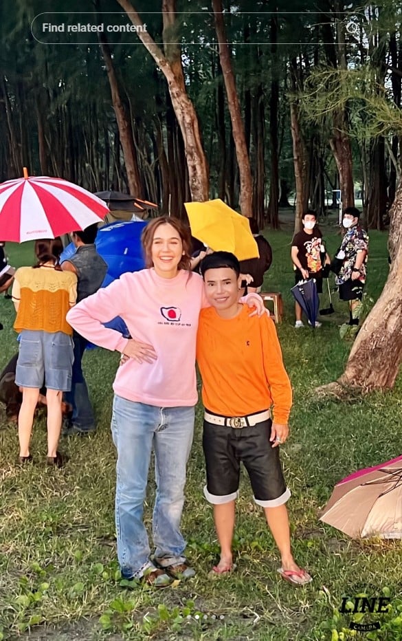 พี่ดำทอมโสด แต่งหญิง