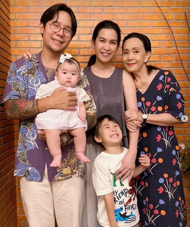 ลูกชายอี๊ฟ ครูตะคอก