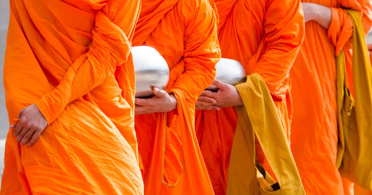 วันเข้าพรรษา เป็นวันหยุดไหม