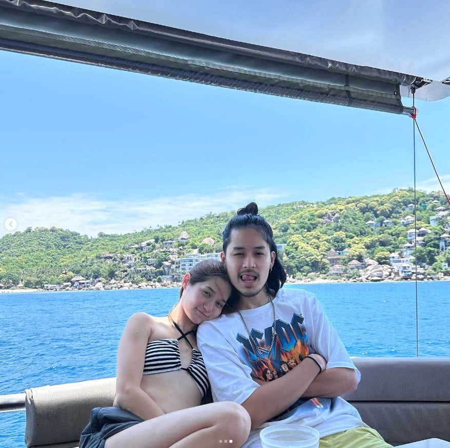 วี เก้า คู่รักเสียงดีเลิกเงียบ