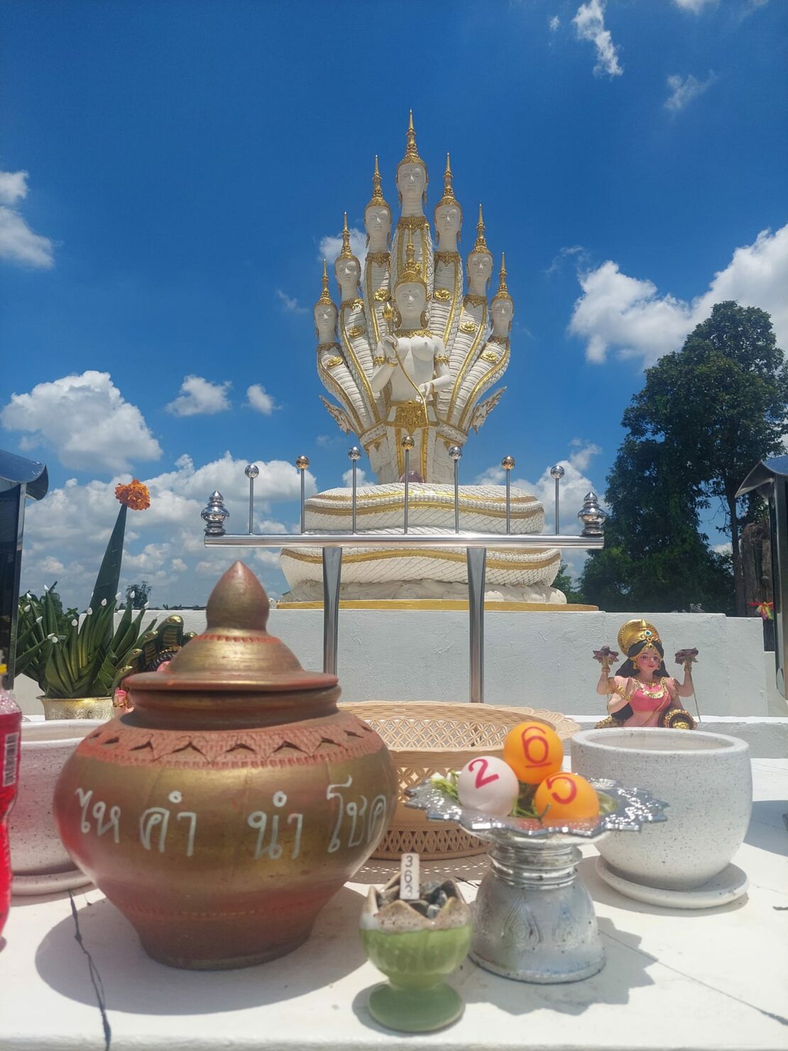 ออร่า มหารานี เลขเด็ด